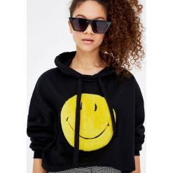 Bluzy rozpinane damskie: Bluza ze smiley ze sztucznego futerka