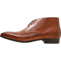 Giorgio 1958 Eleganckie buty cognac. Brązowe buty wizytowe męskie Giorgio 1958, z materiału, na sznurówki. Za 629,00 zł.