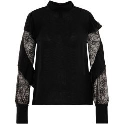 Bluzka Marciano Guess 94G459 8637Z. Czarne bluzki damskie MARCIANO GUESS, z aplikacjami, z poliesteru, bez kołnierzyka, bez rękawów. W wyprzedaży za 339,00 zł.