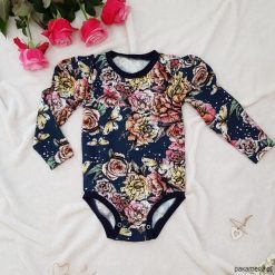 Body - Peonies - cztery wersje. Szare body niemowlęce Pakamera, bez wzorów, z dzianiny, bez rękawów. Za 79,00 zł.