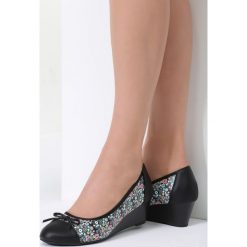 Czarne Koturny Sunset Lover. Czarne koturny damskie vices, bez obcasa, na koturnie, bez zapięcia. Za 49,99 zł.