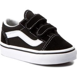 Półbuty VANS - Old Skool V VN000D3YBLK Black. Czarne półbuty dziewczęce Vans, na rzepy. W wyprzedaży za 139,00 zł.