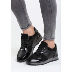 Czarne Buty Sportowe All Rounds On Me. Czarne buty sportowe damskie marki DOMYOS, z bawełny. Za 69,99 zł.