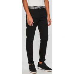 Scotch & Soda - Spodnie 150953. Czarne spodnie męskie Scotch & Soda, w paski, z elastanu. W wyprzedaży za 239,90 zł.