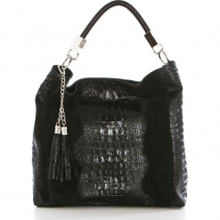 Skórzana torebka w kolorze czarnym - 36 x 38 x 14 cm. Czarne torebki klasyczne damskie Mia Tomazzi, w paski, z materiału. W wyprzedaży za 363,95 zł.