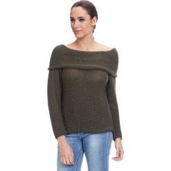 Swetry klasyczne damskie: Sweter w kolorze khaki