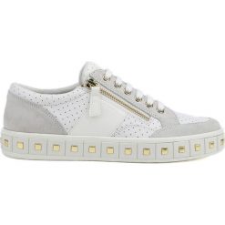 Geox - Buty. Białe buty sportowe damskie Geox, bez wzorów, z zamszu, sportowe. W wyprzedaży za 319,90 zł.