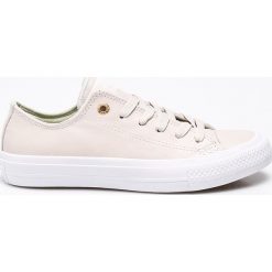 Converse - Tenisówki. Trampki i tenisówki damskie Converse, bez wzorów, ze skóry, na sznurówki. W wyprzedaży za 299,90 zł.