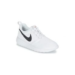 Buty Dziecko Nike ROSHE ONE JUNIOR. Białe trampki chłopięce Nike. Za 249,99 zł.
