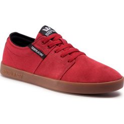 Tenisówki SUPRA - Stacks II 08183-615-M Red/Gum. Czerwone półbuty męskie Supra, bez wzorów, ze skóry, klasyczne, bez zapięcia. Za 249,00 zł.