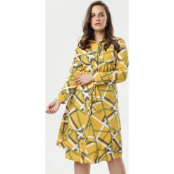 Żółta Sukienka Peterson. Żółte sukienki damskie Born2be, xl, bez wzorów, eleganckie, z wykładanym kołnierzem, bez rękawów, długie, midi, rozkloszowane. Za 79,99 zł.