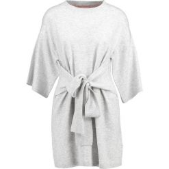 Sukienki: Ted Baker OLYMPY TIE FRONT Sukienka dzianinowa light grey