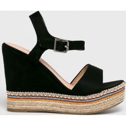 Answear - Espadryle Clowse. Czerwone koturny damskie ANSWEAR, bez wzorów, z materiału, bez obcasa, na obcasie. W wyprzedaży za 89,90 zł.