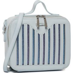 Torebka MONNARI - BAG1270-012 Niebieski. Niebieskie torebki klasyczne damskie Monnari, bez wzorów, ze skóry ekologicznej, klasyczne, bez dodatków. W wyprzedaży za 139,00 zł.