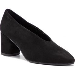 Półbuty VAGABOND - Tracy 4709-040-20 Black. Czarne półbuty damskie Vagabond, bez wzorów, ze skóry, bez obcasa, na obcasie, bez zapięcia. W wyprzedaży za 289,00 zł.