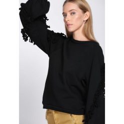 Czarna Bluza Love Me. Czarne bluzy damskie marki Born2be, s, bez wzorów, bez rękawów, bez kaptura. Za 89,99 zł.