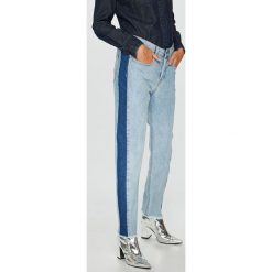 Roxy - Jeansy Cloudy Days. Niebieskie boyfriendy damskie marki Roxy. W wyprzedaży za 239,90 zł.