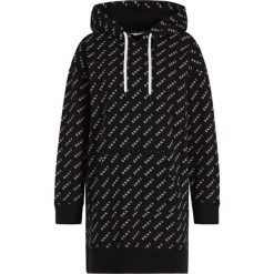 Sukienka dzianinowa DKNY Sport DP9D4149. Czarne sukienki damskie DKNY Sport, s, bez wzorów, z elastanu, sportowe, bez kołnierzyka, bez rękawów, sportowe. W wyprzedaży za 299,00 zł.