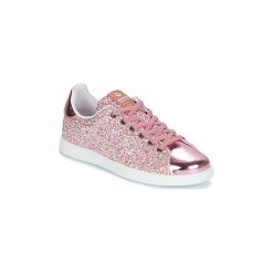 Buty Victoria TENIS GLITTER. Różowe trampki i tenisówki damskie Victoria, bez wzorów, bez zapięcia. Za 299,00 zł.