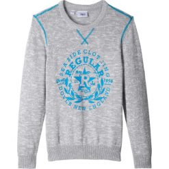 Sweter chłopięcy dzianinowy bonprix jasnoszary melanż. Szare swetry chłopięce bonprix, z nadrukiem, z dzianiny, bez kołnierzyka. Za 64,99 zł.