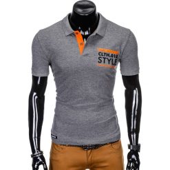 KOSZULKA MĘSKA POLO Z NADRUKIEM S904 - GRAFITOWA. Szare koszulki polo męskie marki Ombre Clothing, s, z nadrukiem. Za 34,99 zł.