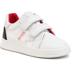 Sneakersy BOSS - J09131 S White 10B. Białe trampki chłopięce Boss, bez wzorów, ze skóry ekologicznej, na rzepy. W wyprzedaży za 239,00 zł.
