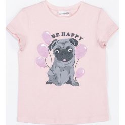 Coccodrillo - T-shirt dziecięcy 128-146 cm. Różowe bluzki dziewczęce COCCODRILLO, z nadrukiem, z dzianiny, z okrągłym kołnierzem, z krótkim rękawem, krótkie, bez kaptura. Za 39,90 zł.