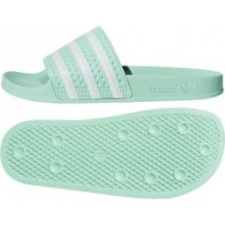 Zielone Klapki adidas Originals Adilette W CG6538. Zielone klapki damskie Adidas, bez wzorów, z gumy, bez obcasa. W wyprzedaży za 229,00 zł.