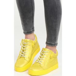 Żółte Sneakersy I Promise You. Czarne sneakersy damskie marki Born2be, z materiału. Za 89,99 zł.