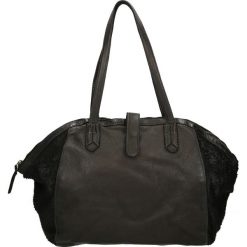 Torba - PLEAP76 BLACK. Czarne torebki klasyczne damskie Venezia, ze skóry. Za 549,00 zł.