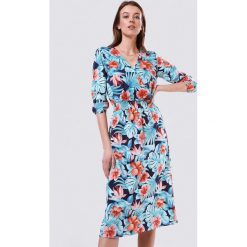 Miętowa Sukienka Bourgeon. Zielone sukienki damskie Born2be, xl, bez wzorów, bez kołnierzyka, bez rękawów, midi. Za 99,99 zł.