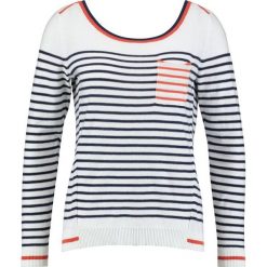 Swetry klasyczne damskie: Expresso Sweter white