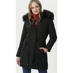 Czarna Dwustronna Kurtka Kinglake. Czarne kurtki damskie Born2be, na zimę, s, bez wzorów, z futra, długie. Za 289,99 zł.