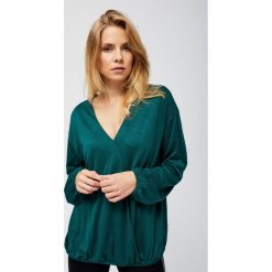 Bluzka z metaliczną nitką. Bluzki damskie Moodo, xs, bez wzorów, bez kołnierzyka, bez rękawów. Za 44,99 zł.