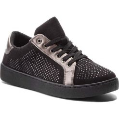 Półbuty NYLON RED WS17006-20A. Czerwone półbuty damskie Nylon Red, bez wzorów, z nylonu, bez obcasa, bez zapięcia. W wyprzedaży za 34,99 zł.