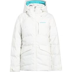 Patagonia PIPE Kurtka snowboardowa birch white. Białe kurtki sportowe damskie marki Patagonia, s, z materiału. W wyprzedaży za 1247,20 zł.