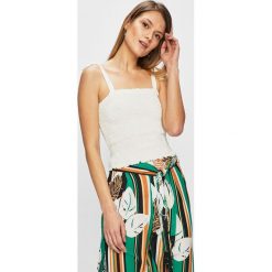 Review - Top. Białe bluzki damskie Review, s, bez wzorów, z wiskozy, casualowe, bez kołnierzyka, bez rękawów. W wyprzedaży za 79,90 zł.