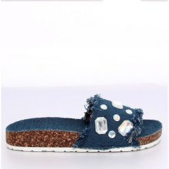 Klapki jeansowe granatowe CK100 D.BLUE. Niebieskie klapki damskie ButyModne, bez wzorów, z jeansu, bez obcasa. Za 74,46 zł.