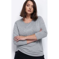Szara Bluzka Your Style. Szare bluzki damskie marki Born2be, xl, z aplikacjami, z okrągłym kołnierzem, z długim rękawem. Za 34,99 zł.