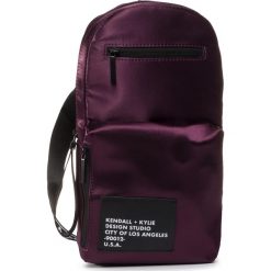Saszetka KENDALL + KYLIE - HBKK-419-0001-77 Purple Satin. Fioletowe saszetki damskie bez wzorów, ze skóry ekologicznej, młodzieżowe, bez dodatków. W wyprzedaży za 169,00 zł.