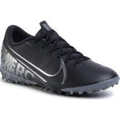 Buty NIKE - Vapor 13 Academy TF AT7996 001 Black/Mtlc Cool Grey/Cool Grey. Czarne buty sportowe męskie Nike, ze skóry ekologicznej, na sznurówki, do piłki nożnej. Za 349,00 zł.
