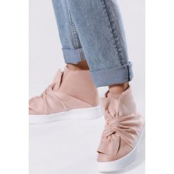 Różowe Sneakersy Te Amo. Różowe sneakersy damskie Multu. Za 44,99 zł.