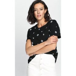 Czarny T-shirt Sweet Truth. Czarne bluzki damskie marki Born2be, l. Za 24,99 zł.