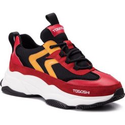 Sneakersy TOGOSHI - TG-04-02-000023 632. Czerwone sneakersy męskie Togoshi, bez zapięcia. W wyprzedaży za 349,00 zł.
