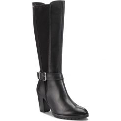 Kozaki CAPRICE - 9-25611-21 Black Comb 019. Czarne buty zimowe damskie marki Caprice, ze skóry, przed kolano, na wysokim obcasie, na obcasie. W wyprzedaży za 359,00 zł.