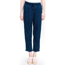 Pepe Jeans Donna Spodnie Niebieski. Niebieskie spodnie damskie Pepe Jeans, z lyocellu. Za 438,95 zł.