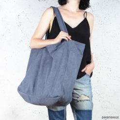 Big Lazy bag torba ciemnoniebieska na zamek. Niebieskie shopper bag damskie Pakamera, w paski. Za 185,00 zł.