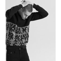 Bluza z nadurkiem by Sicoer - Jasny szary. Szare bluzy męskie Cropp, s, bez wzorów, bez kołnierzyka, bez rękawów, bez kaptura. W wyprzedaży za 49,99 zł.