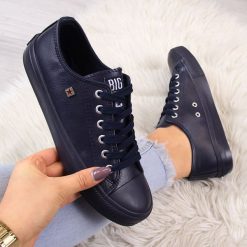 Granatowe trampki BIG STAR V274870SS19 - granatowy. Niebieskie trampki i tenisówki damskie BIG STAR, bez wzorów, bez zapięcia. Za 60,00 zł.