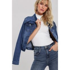 Niebieska Kurtka Lia. Niebieskie kurtki damskie other, na lato, s, bez wzorów, z jeansu, eleganckie, długie, bez kaptura. Za 119,99 zł.
